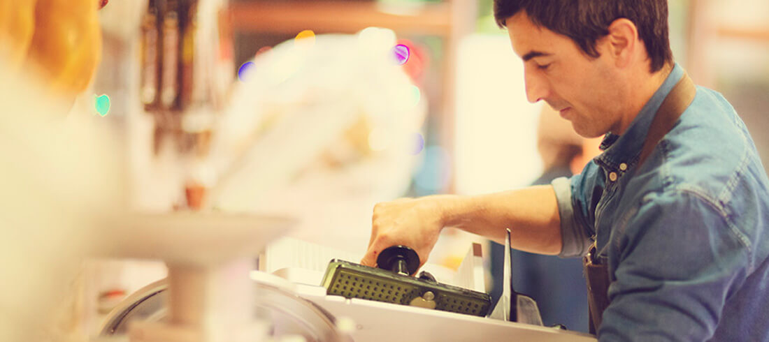 Embutido cortado y en bandejas